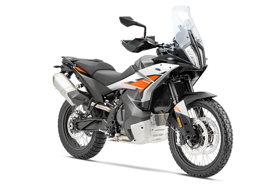 KTM 790 Adventure 2026 - Bílá – pohled 3