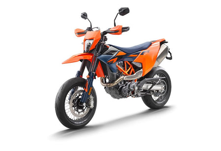KTM 690 SMC R 2026 – pohled 4