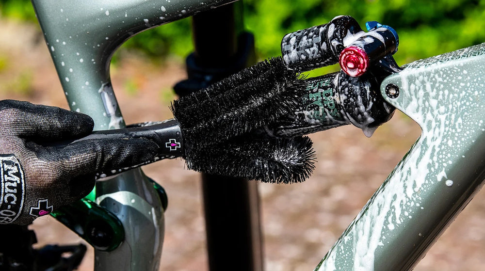 Muc-Off 373 - Kartáč na kola a součásti