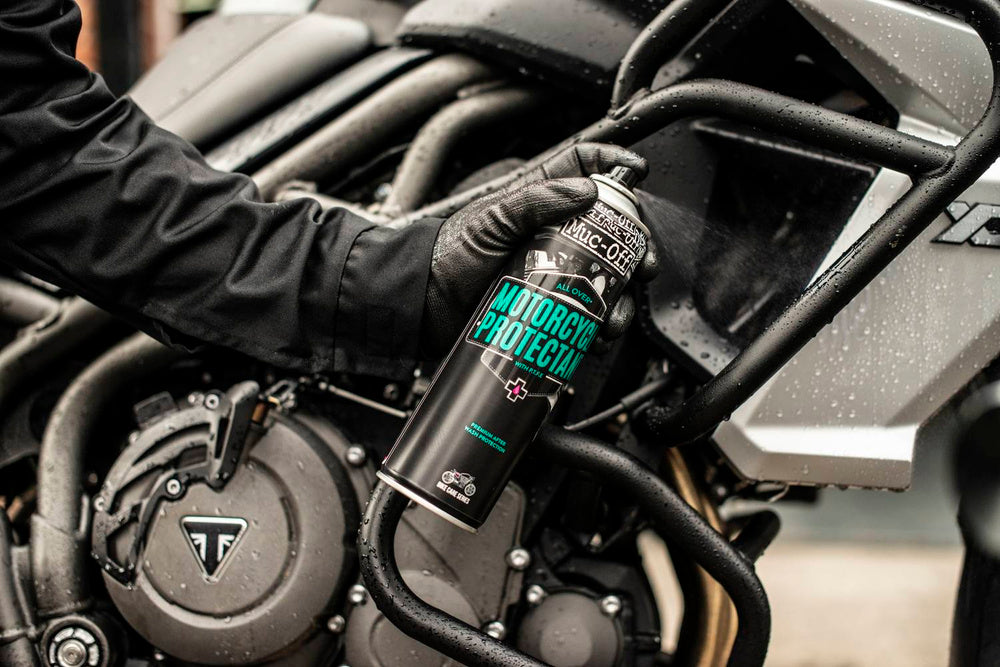 Muc-Off 608 - Ochranný prostředek na motocykly k ochraně jakéhokoli povrchu mezi mytím - 500 ml