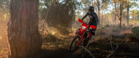KTM 450 EXC-F 6DAYS 2027 – pohled 2