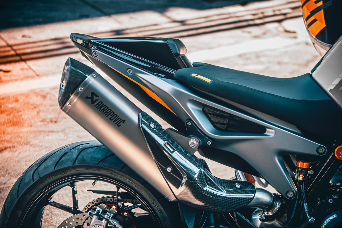 Akrapovic 'Slip-on Line'